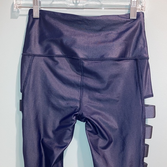 Victoria Sport Knockout Shine Blue Ladder leggings Size Small - Picture 3 of 6